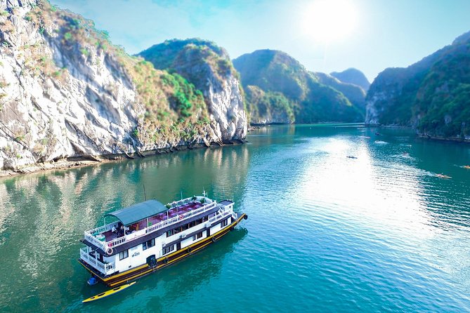 Lan Ha Bay crucero kayak
